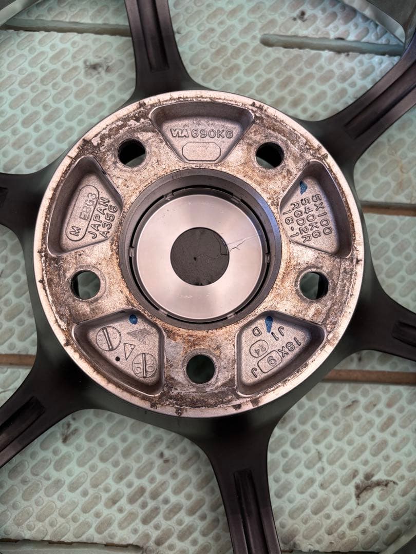 よちさん専用ADVAN Racing RG-D2 18インチ GTRdesign