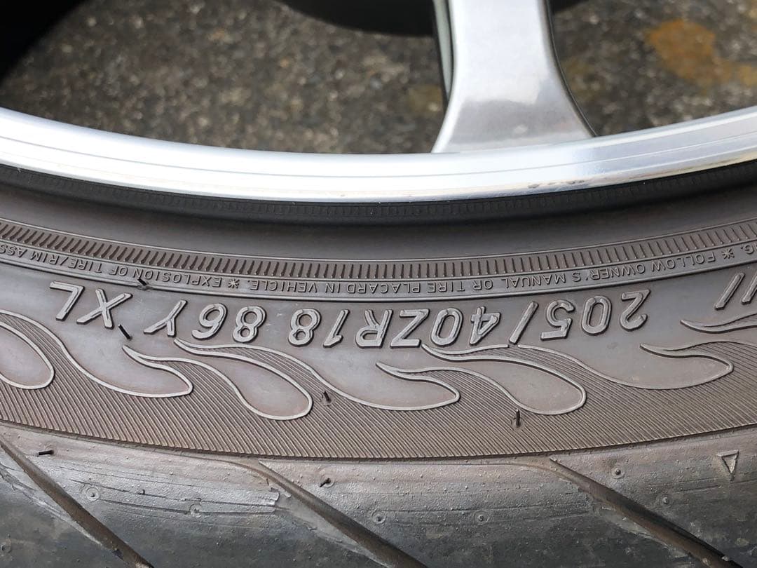 よちさん専用ADVAN Racing RG-D2 18インチ GTRdesign