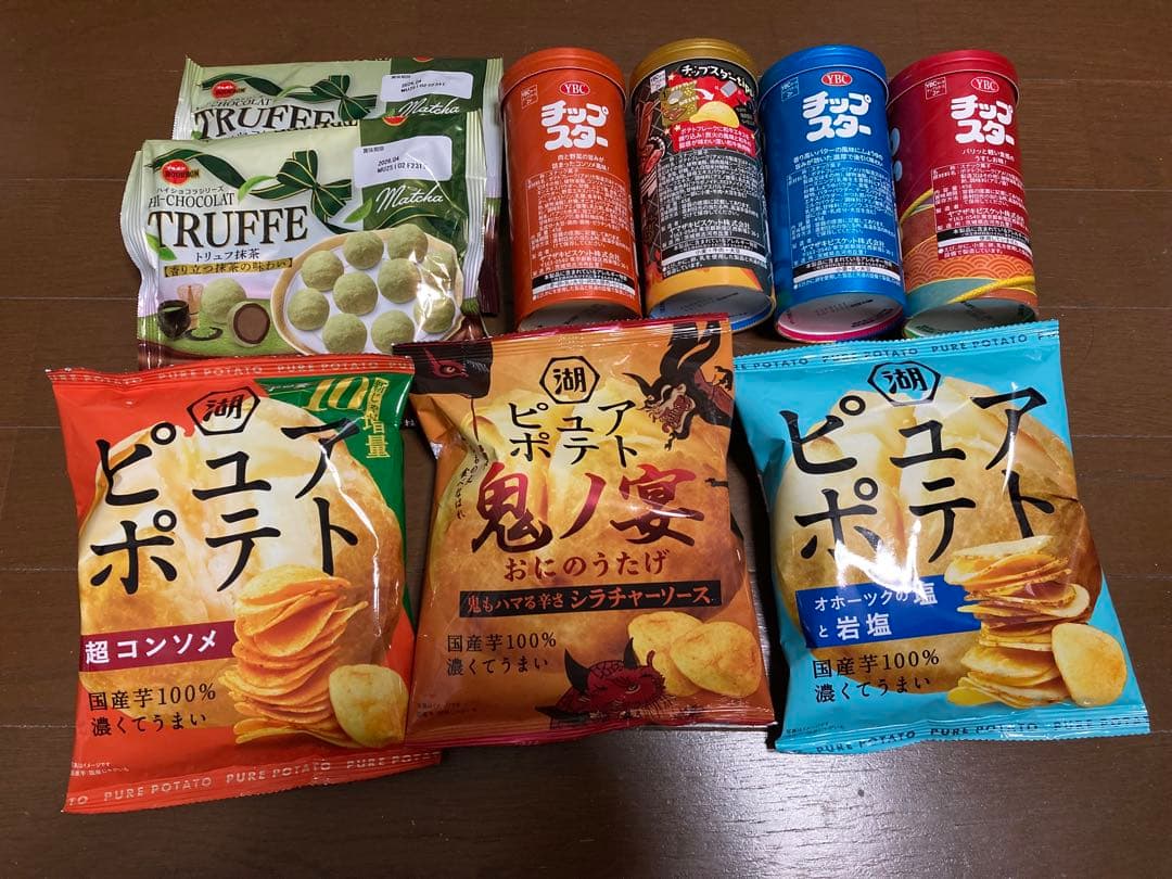 チョコレート、レトルト食品、味噌汁、お菓子、その他食料品詰め合わせ