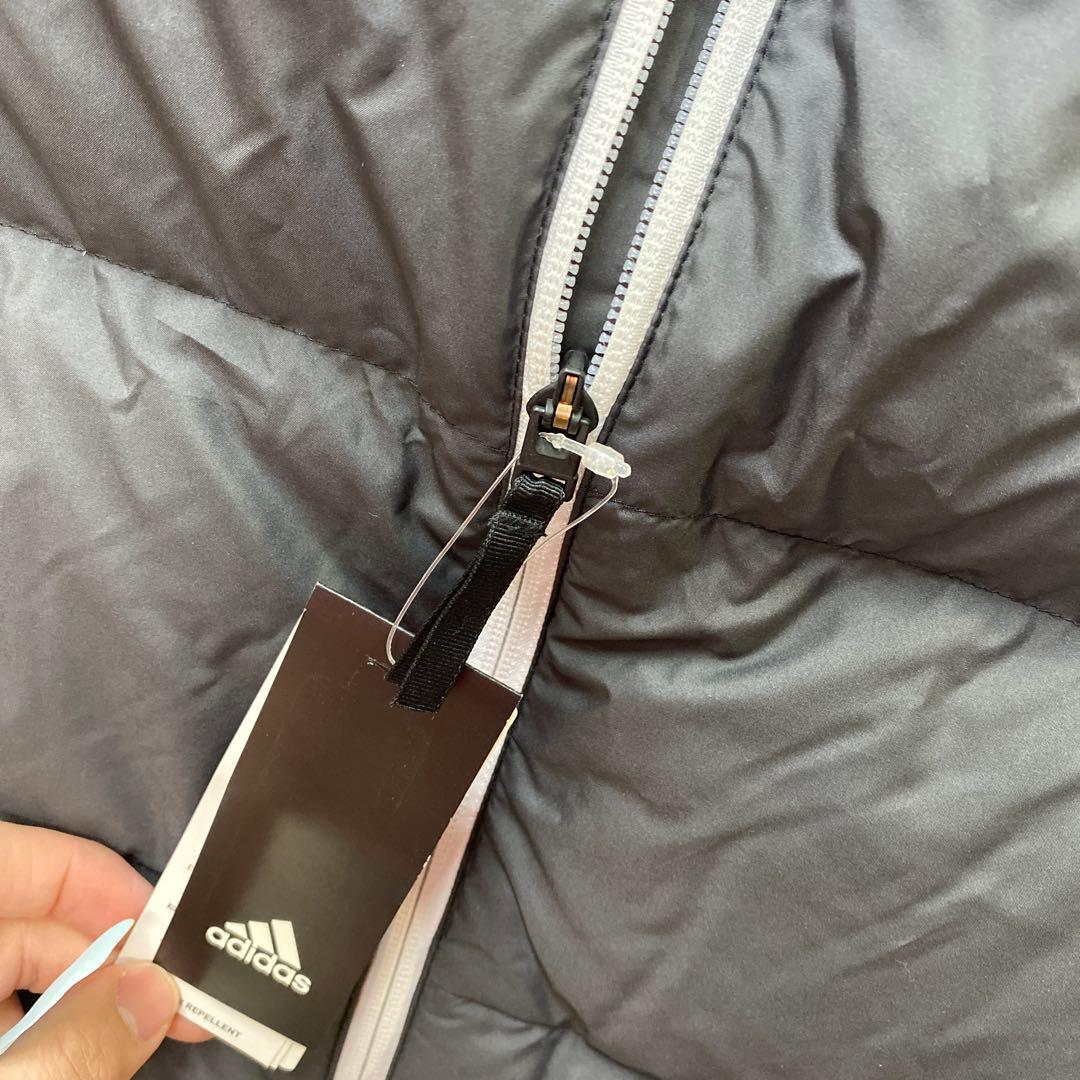 【新品】ダウンベスト アディダス GE9979