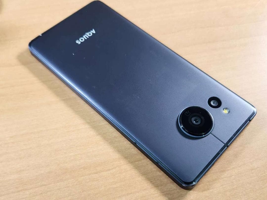 スマートフォン本体 013100E AQUOS sense7 plus A208SH 128GB