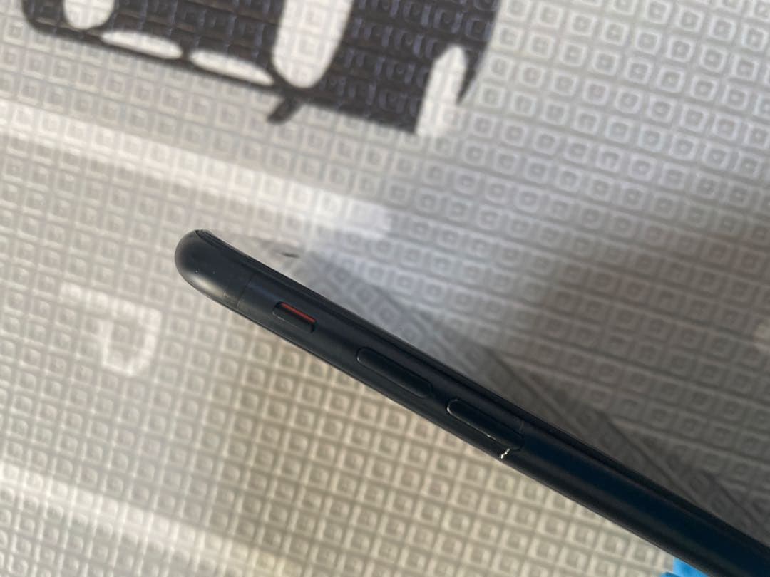 iPhone SE 第3世代 64 GB ミッドナイト黒　SIMフリー