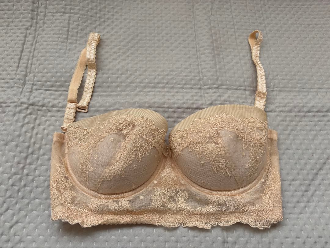 D75 FOUR SIS & CO. ブライダルインナーセット