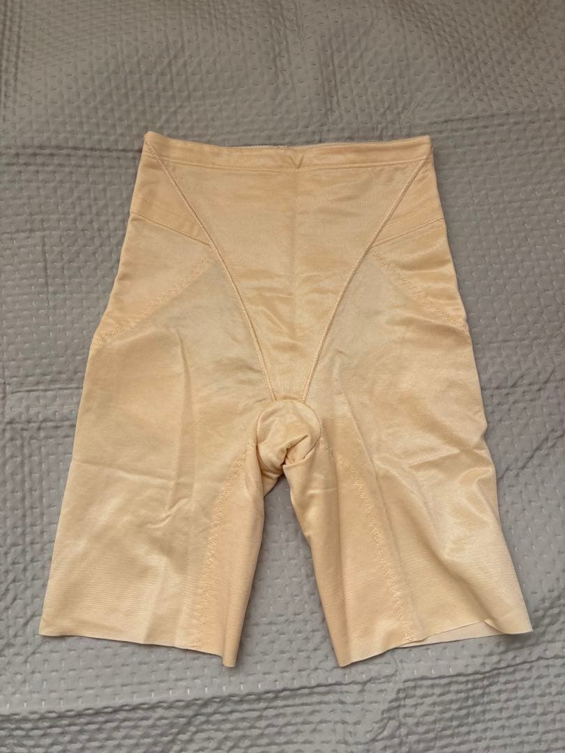 D75 FOUR SIS & CO. ブライダルインナーセット