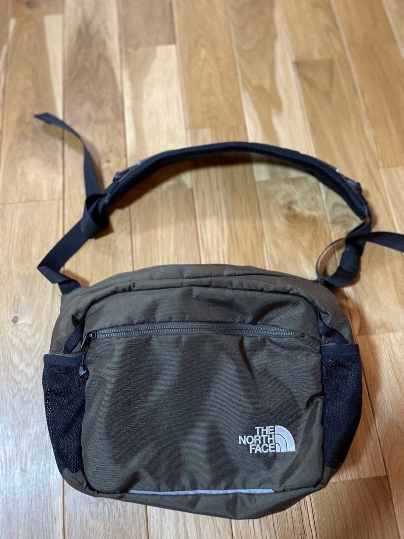 完売品 THE NORTH FACE ベビースリングバッグ