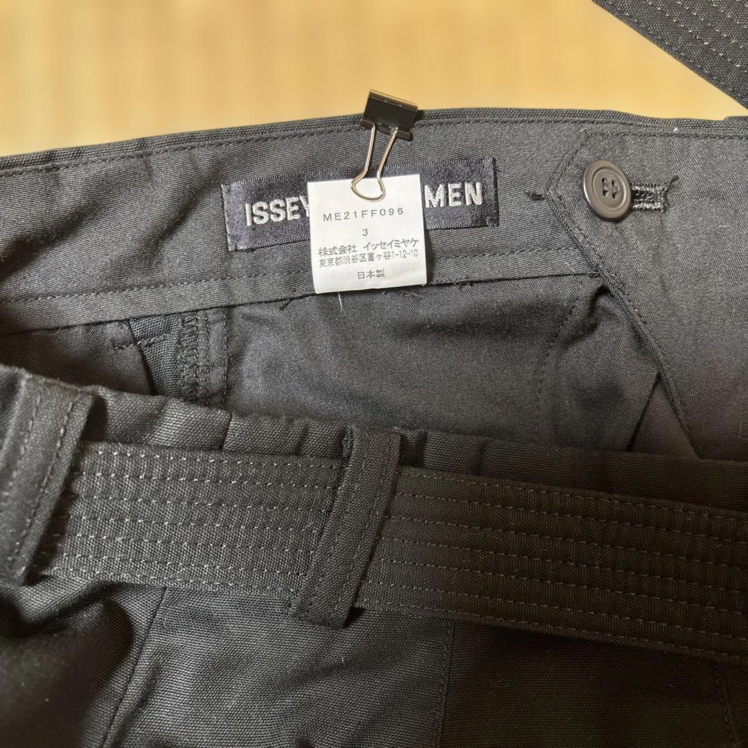 ISSEY MIYAKE MEN サイズ３　綿100% ブラック スラックス