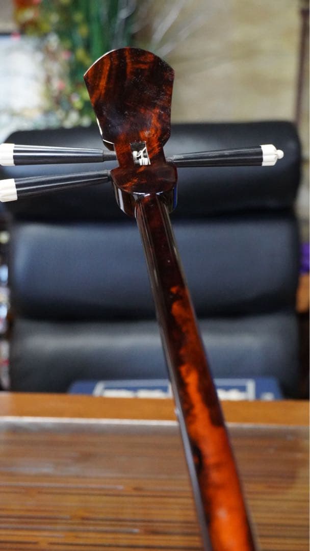 うるま市田場の本島ウジラミ黒木使用　内間直樹ちゃんぐわぁー與那城型三線　一点品