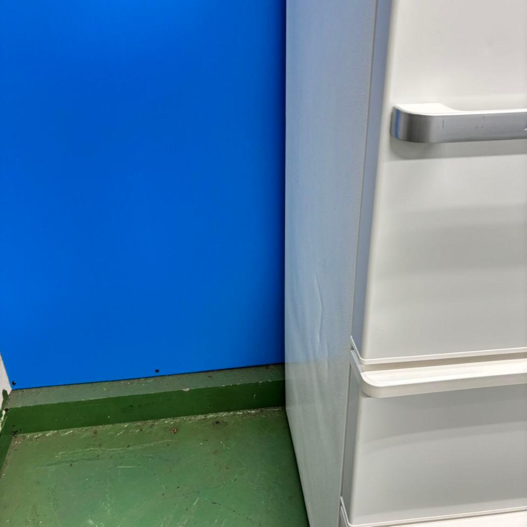 527AQUA 1〜4人暮らし用　大型冷蔵庫　200L強　自動製氷　右開き　小型