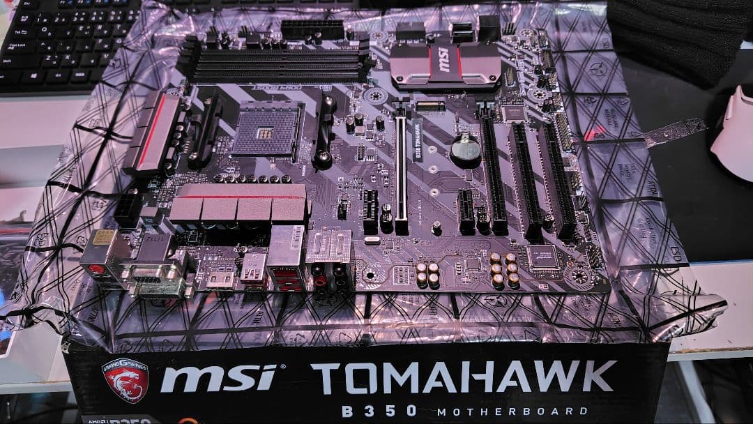 MSI Tomahawk B350 マザーボード