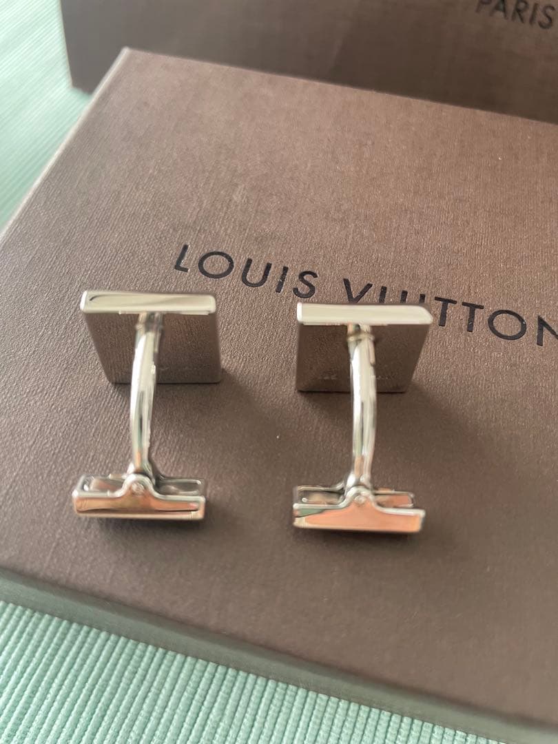 Louis Vuitton カフス　ダミエデザイン