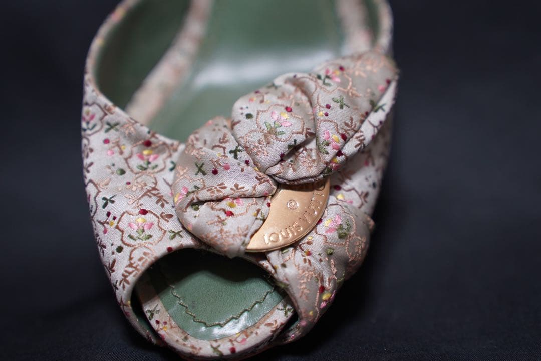 Louis Vuitton フローラル刺繍 ミュール サンダル 37サイズ