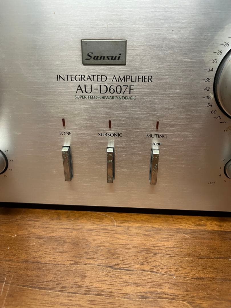 Sansui AU-D607F アンプ