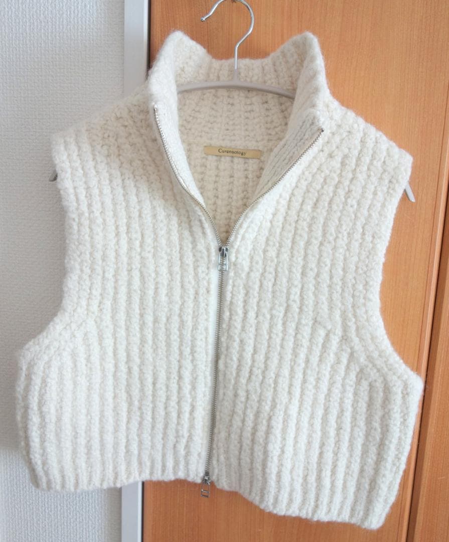 ▼未使用 Curensology ブークレジップニットベスト エクリュ