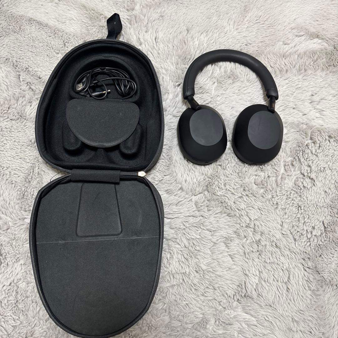 SONY WH-1000XM5 ケースとコード付属
