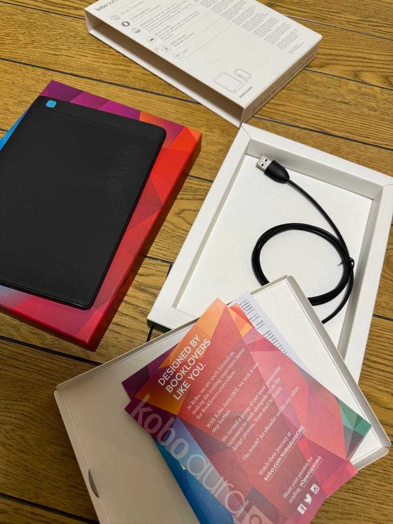 【未使用品】楽天kobo aura ONE 電子ブックリーダー