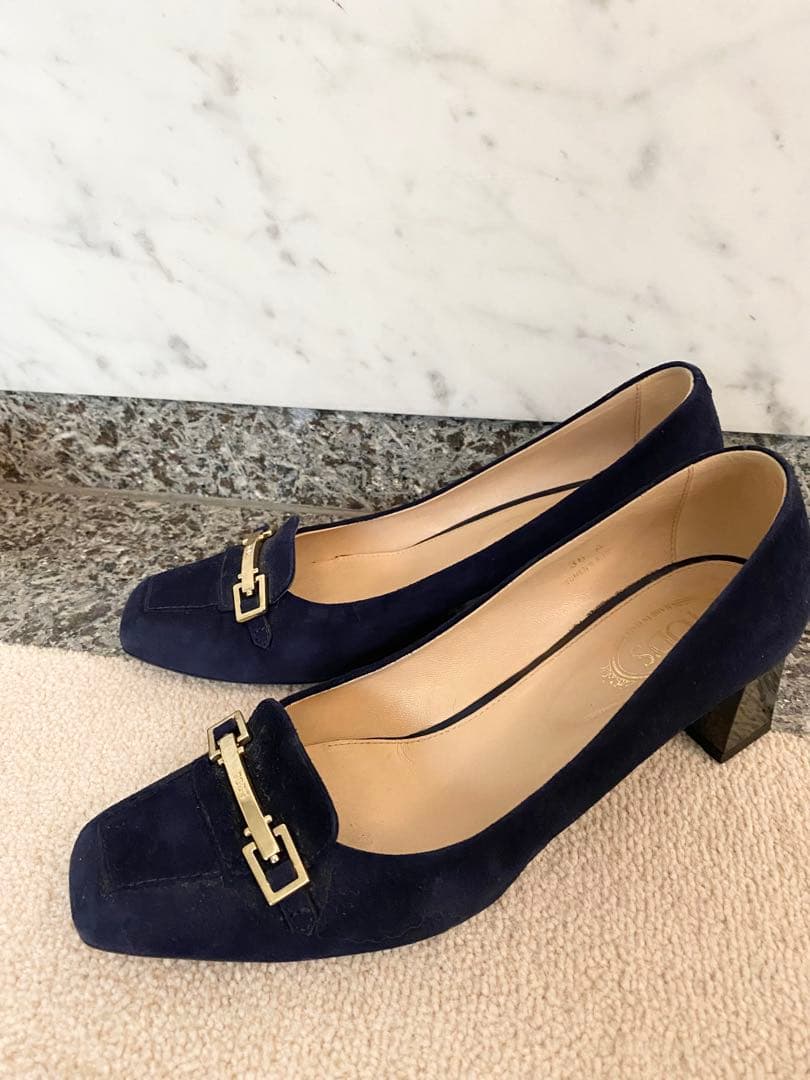 TOD'S ネイビースエード ローファー　36 金具つき