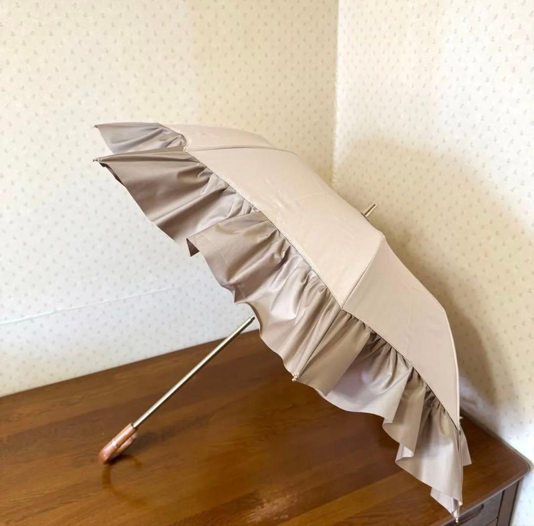 ★新品★GRACY　晴雨兼用　日傘　楽折１級遮光　遮熱　ペプラムフリル　ベージュ