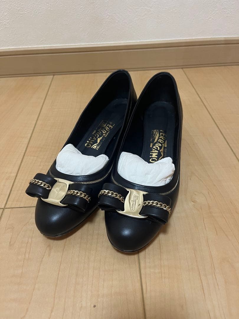 フェラガモ　ヴァラ　バレエパンプス