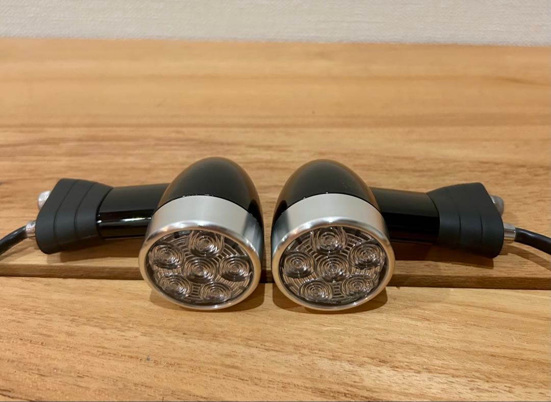 【土日限定値下げ】トライアンフ　純正オプション LEDウインカー　４個セット