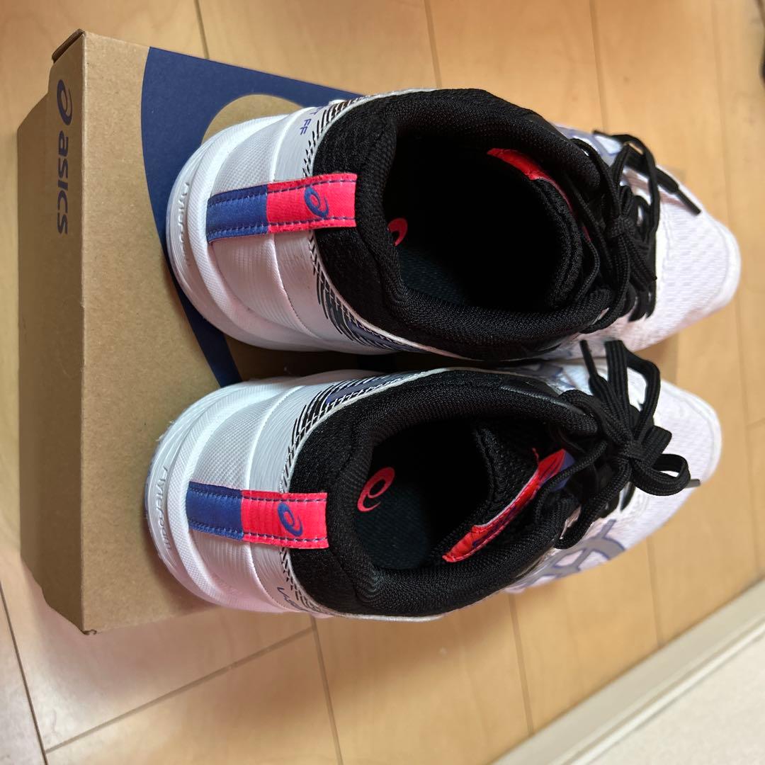 ASICS バレーボールシューズ ホワイト/ブラック V-swift FF 4