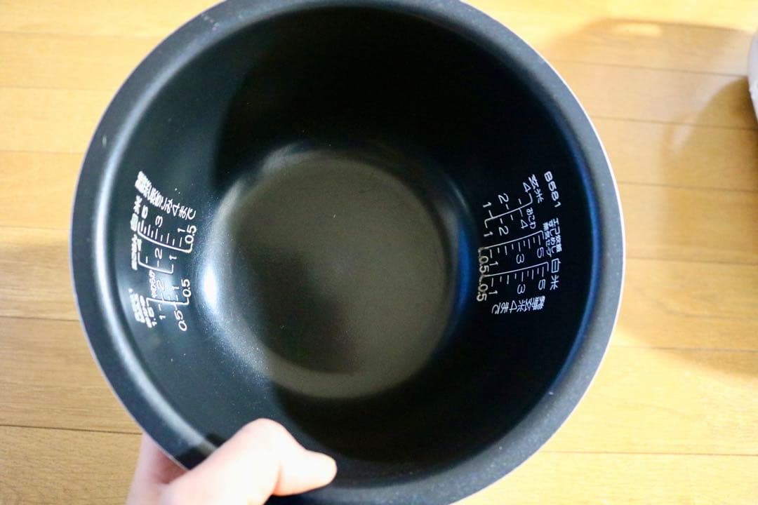象印 圧力IH炊飯器 NP-BK10 鉄器コートプラチナ厚釜 ※フタにヒビあり