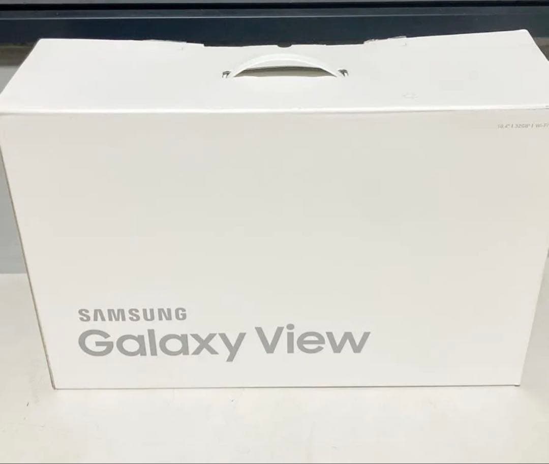 美品！Galaxy View 18.4 インチ 大型 タブレット SM-T670