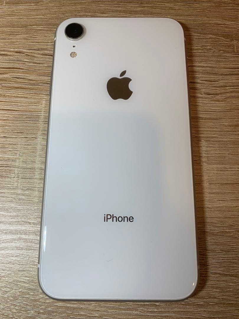 中古　極美品　iPhone XR ホワイト 64GB