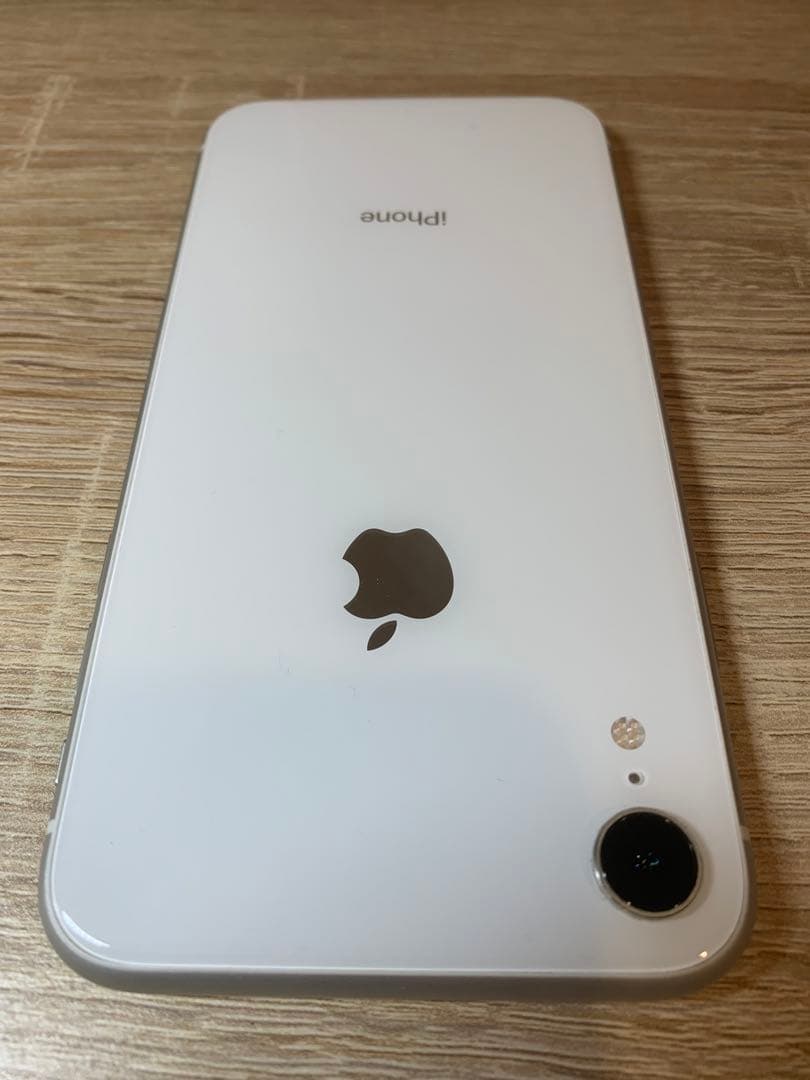 中古　極美品　iPhone XR ホワイト 64GB