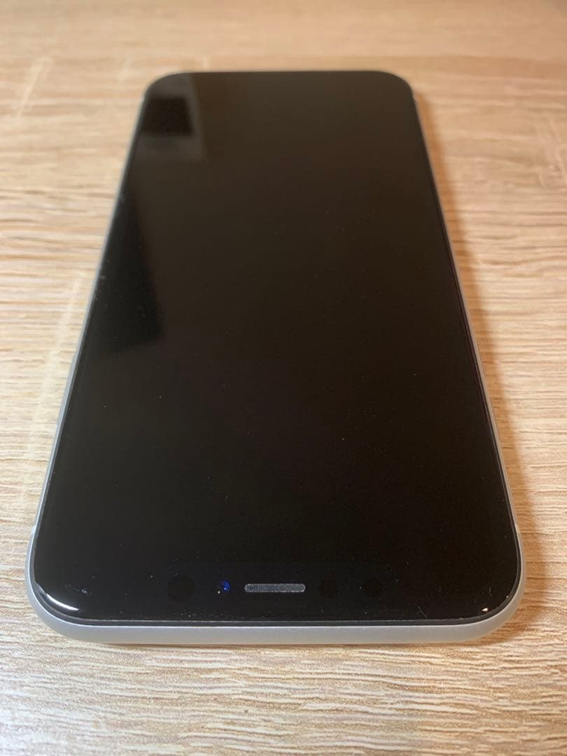 中古　極美品　iPhone XR ホワイト 64GB