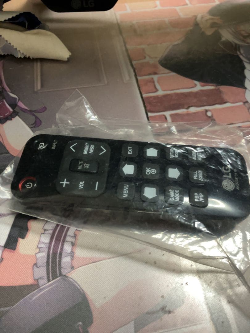 LG 43UN700 42.5インチモニター　中古　傷や汚れあり