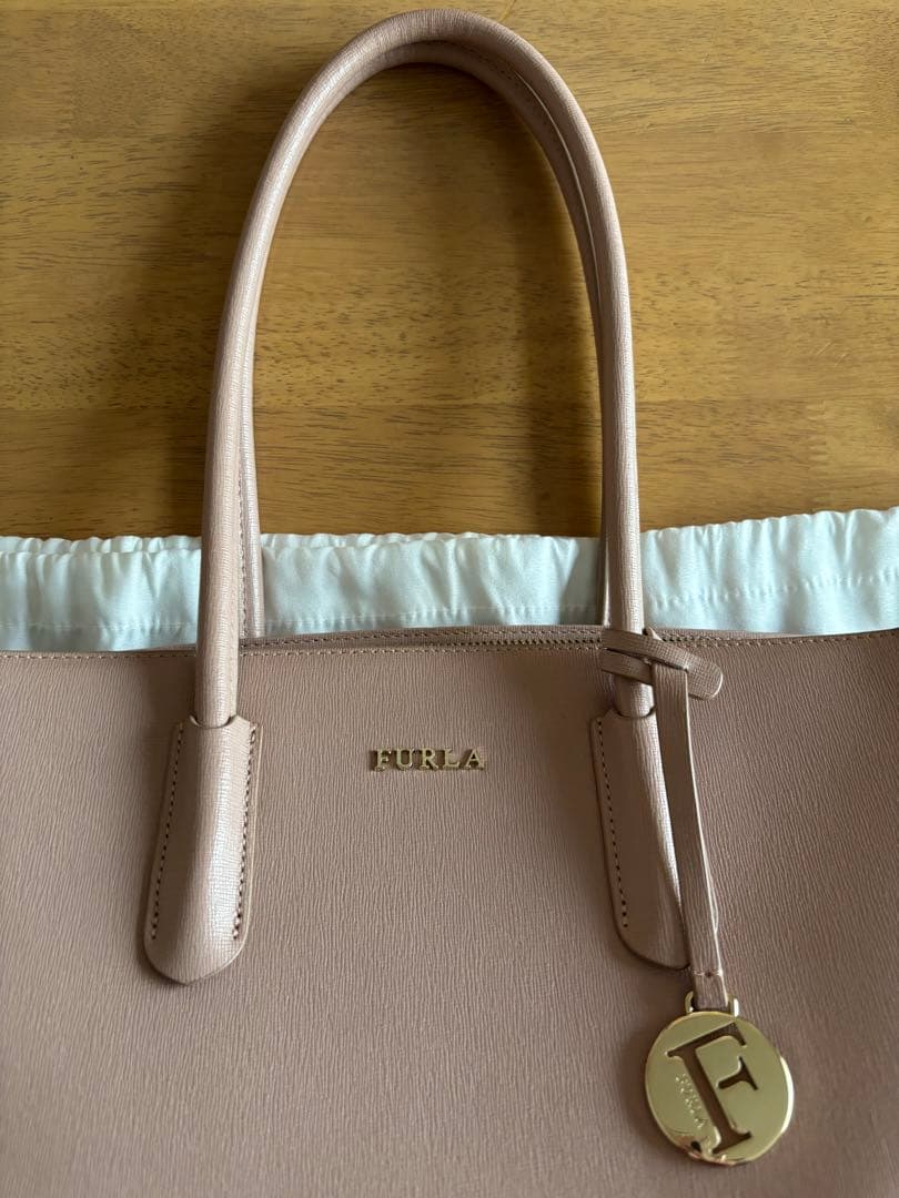 FURLA フルラ TESSA テッサ トートバッグ A4 大容量 通勤