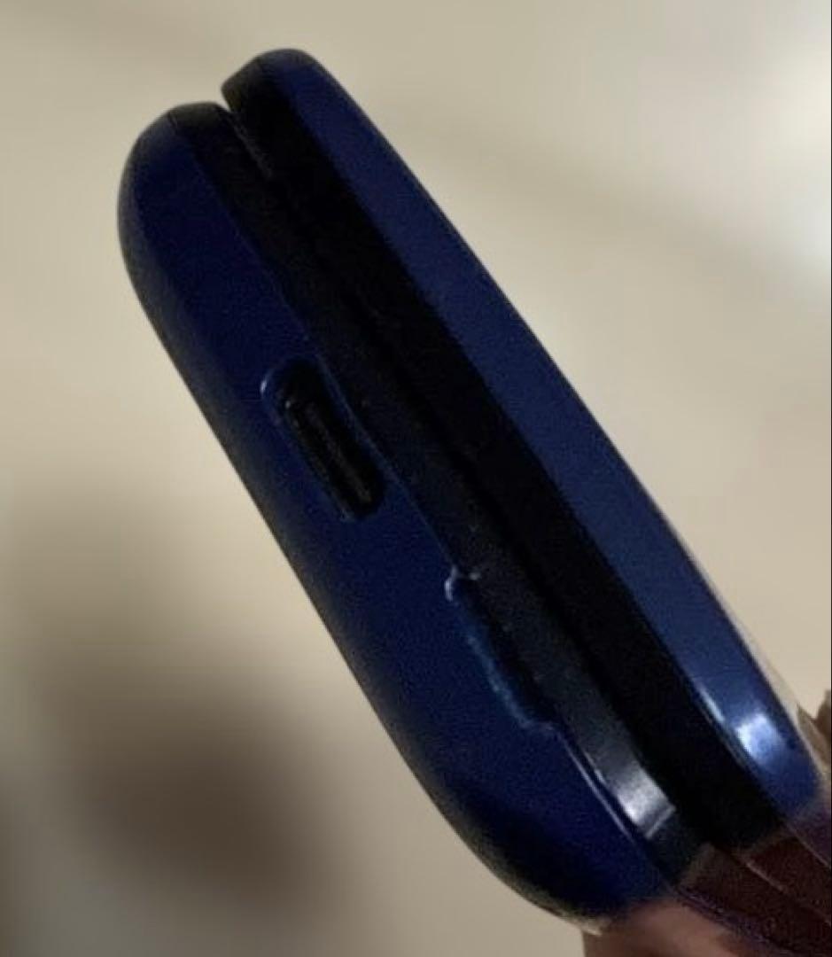 au京セラ　KYOCERA GRATINA KYF39 紺碧　ガラホ　ガラケー