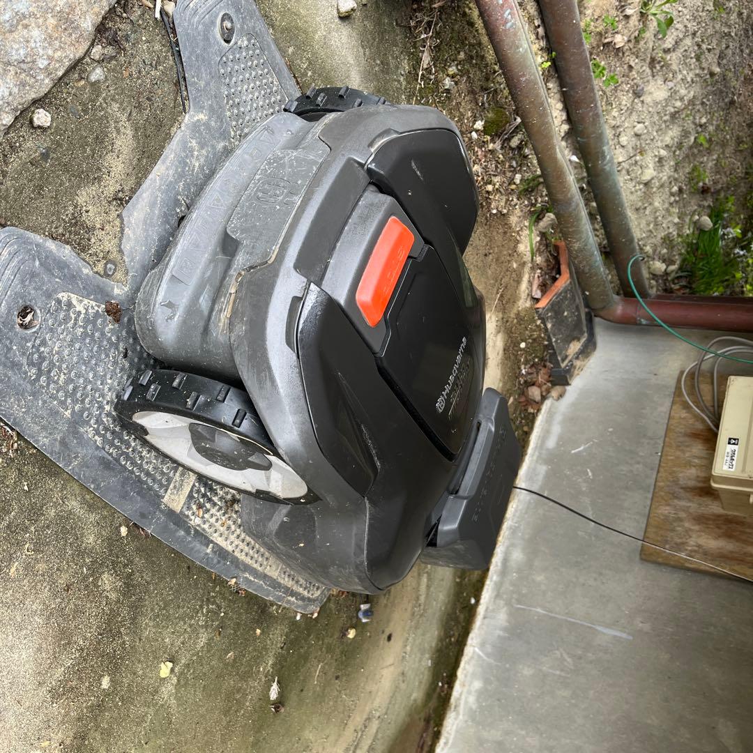 Husqvarna Automower 310 ロボット芝刈り機