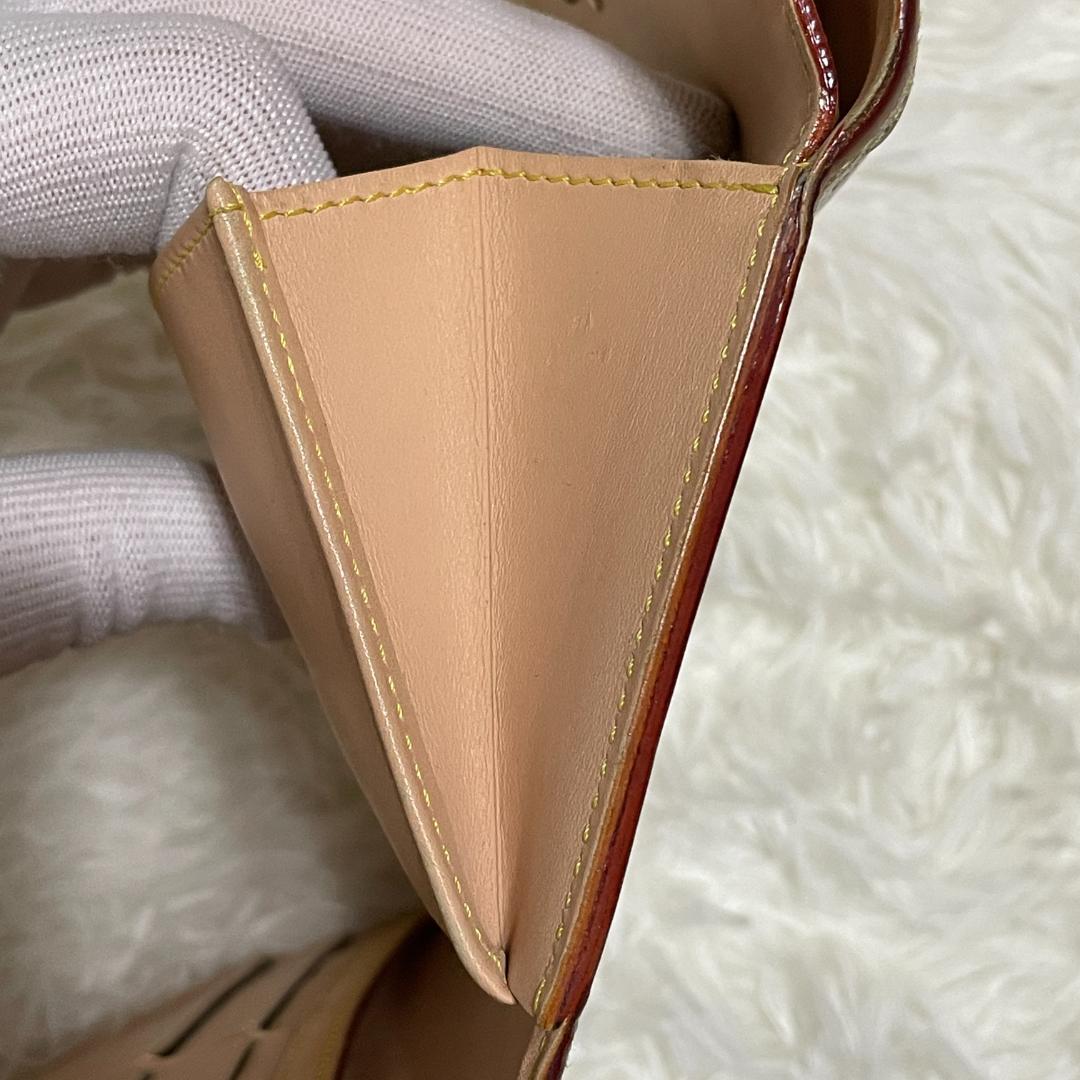 ルイヴィトン　モノグラム マルチカラー　ポルトトレゾール　インターナショナル　白