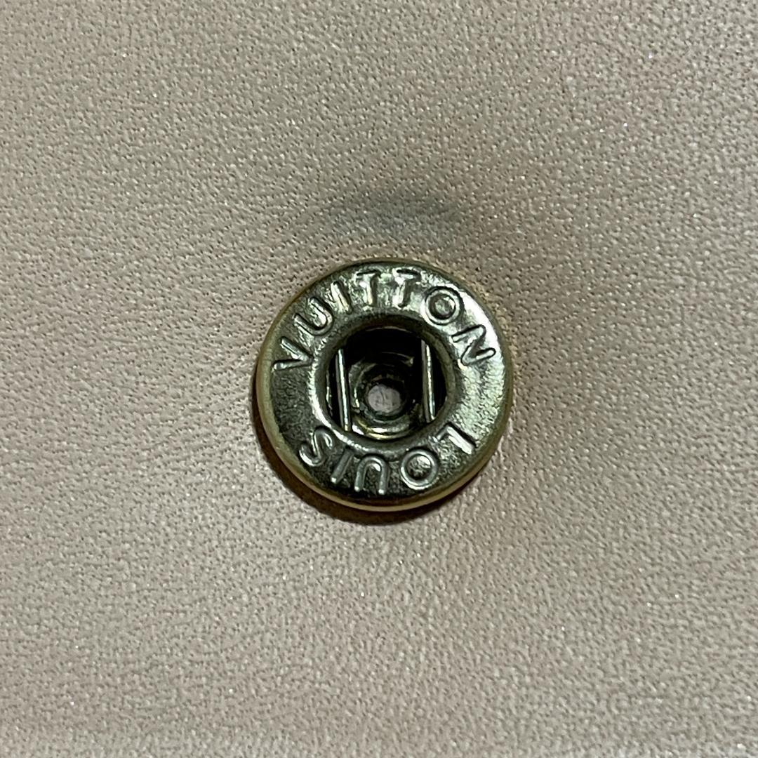 ルイヴィトン　モノグラム マルチカラー　ポルトトレゾール　インターナショナル　白