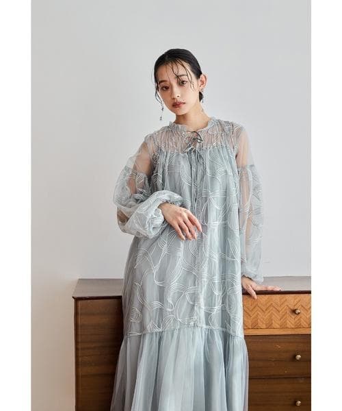 美品 niana ニアナ リボンエンブロイダリーレイヤードドレス L 大きい