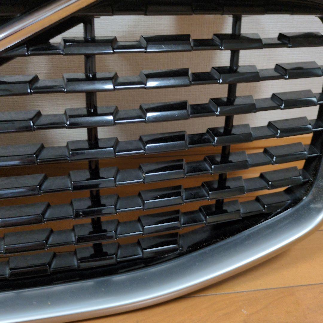 VOLVO XC60 フロントグリル