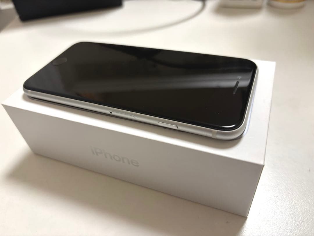 ❗️セール中❗️iPhoneSE 第二世代 128GB SIMフリー