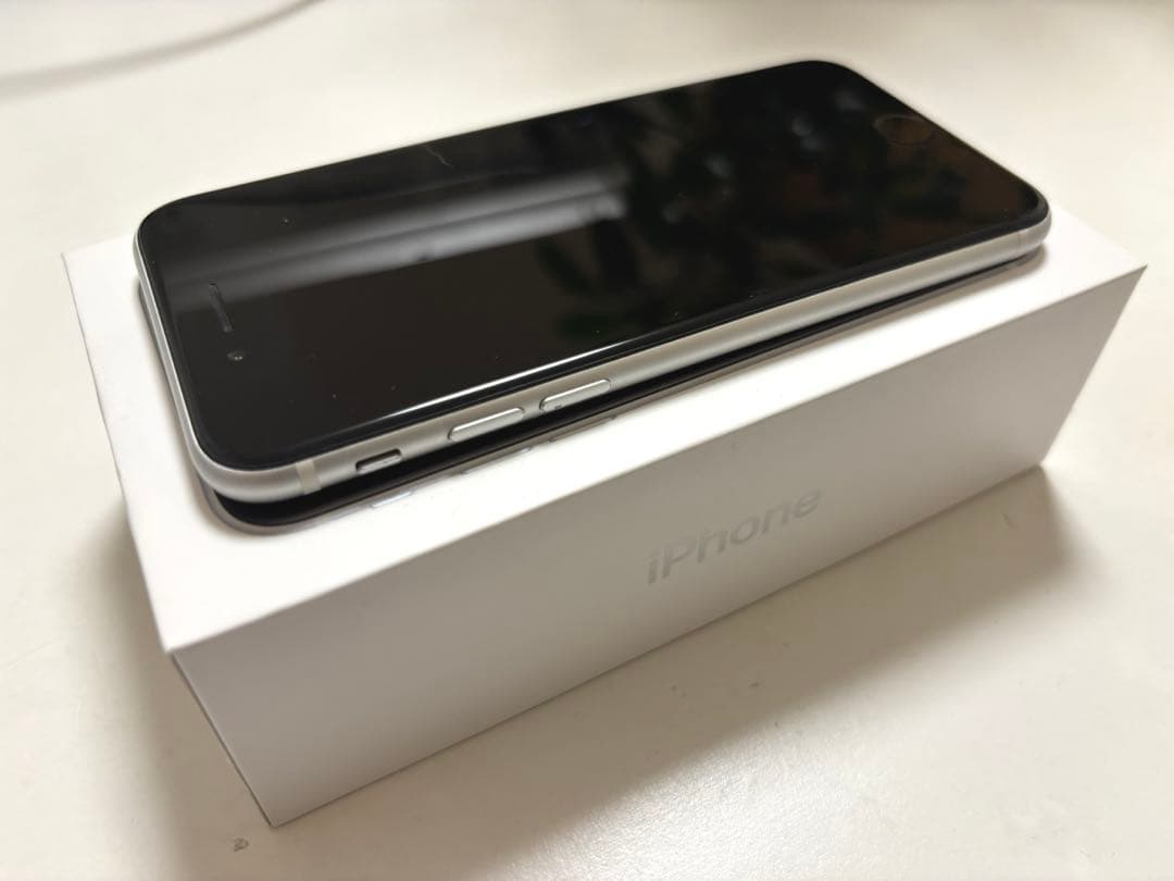 ❗️セール中❗️iPhoneSE 第二世代 128GB SIMフリー