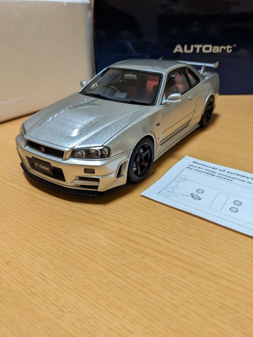 オートアート1/18　ニスモ R34 GT-R Zチューン