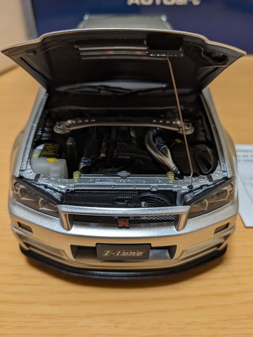 オートアート1/18　ニスモ R34 GT-R Zチューン