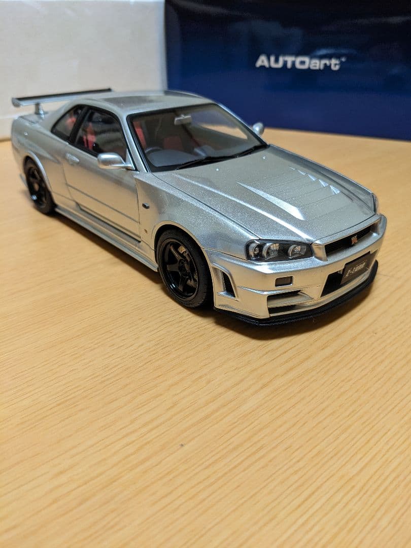 オートアート1/18　ニスモ R34 GT-R Zチューン