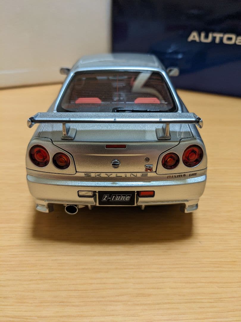 オートアート1/18　ニスモ R34 GT-R Zチューン