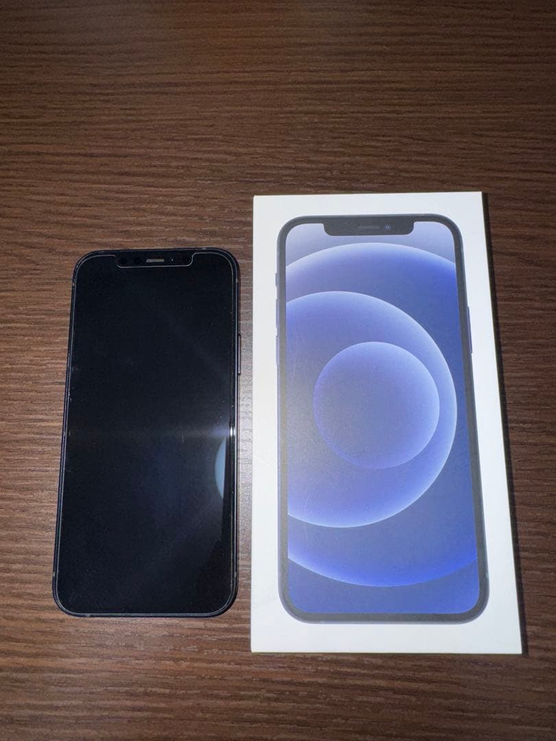 な*！様 美品　Apple iPhone12 ブラック　64GB ケーブル箱付き