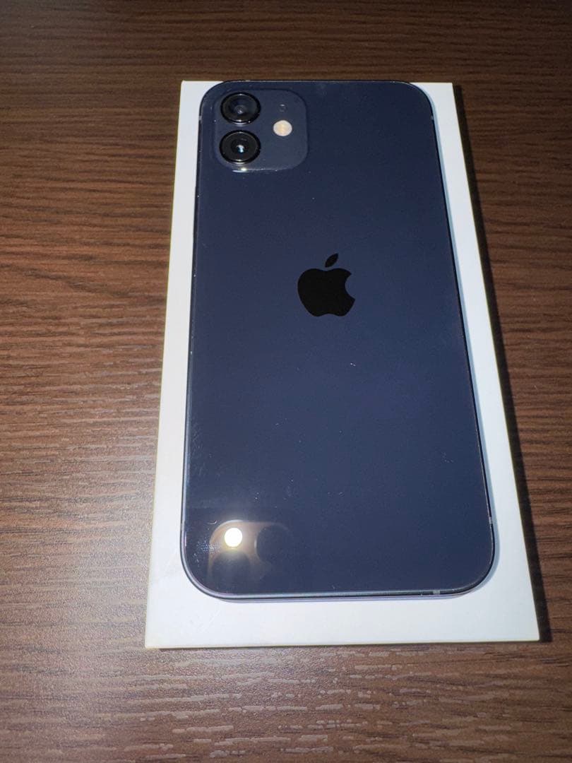 な*！様 美品　Apple iPhone12 ブラック　64GB ケーブル箱付き