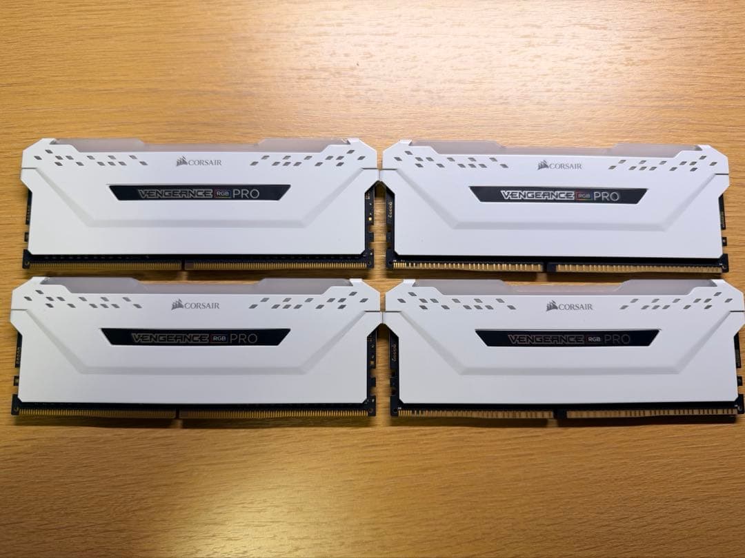 VENGEANCE RGB PRO 16GB+ダミーモジュール