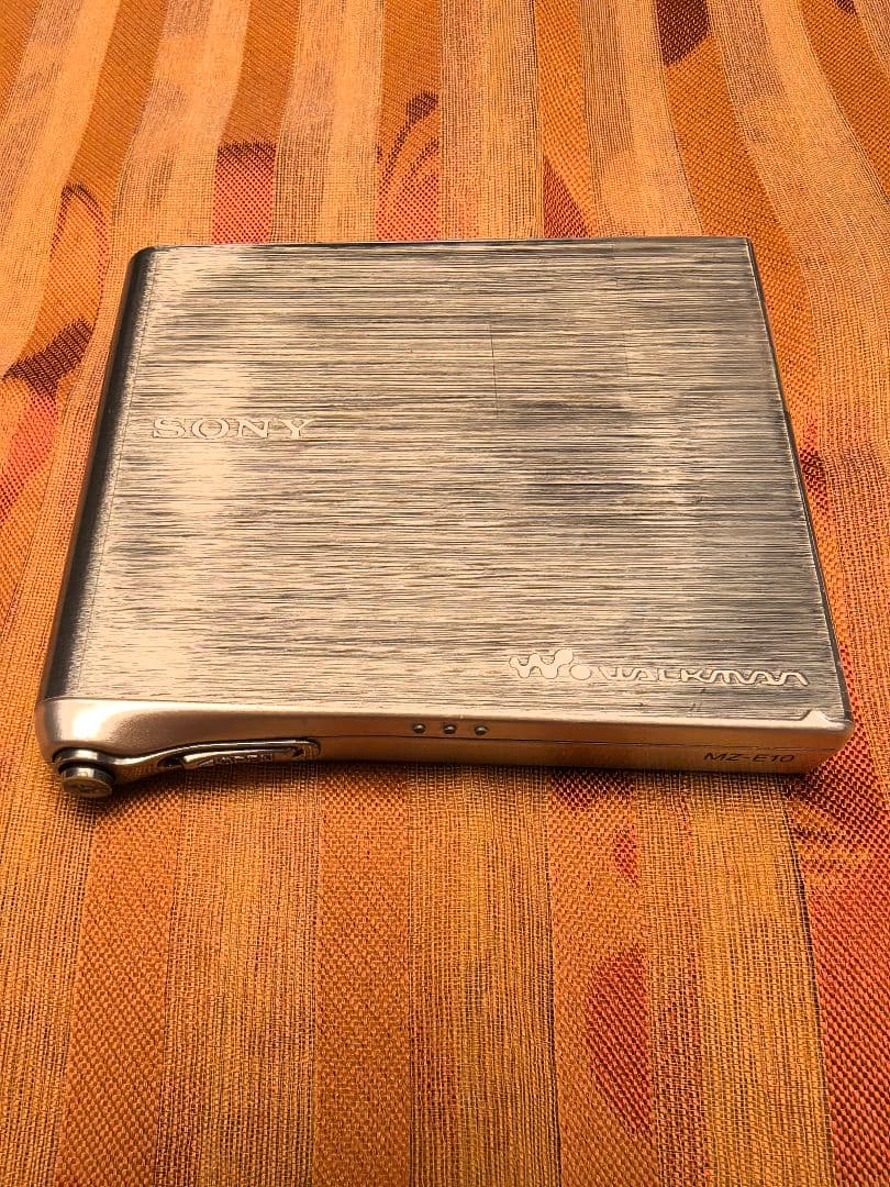 SONY MDウォークマン MZ-E10 ジャンク品①