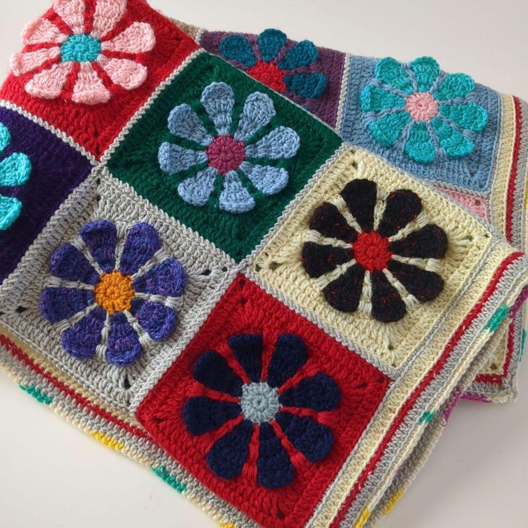 モチーフ編み マルチカバー ブランケット グラニースクエア 手編み カラフル