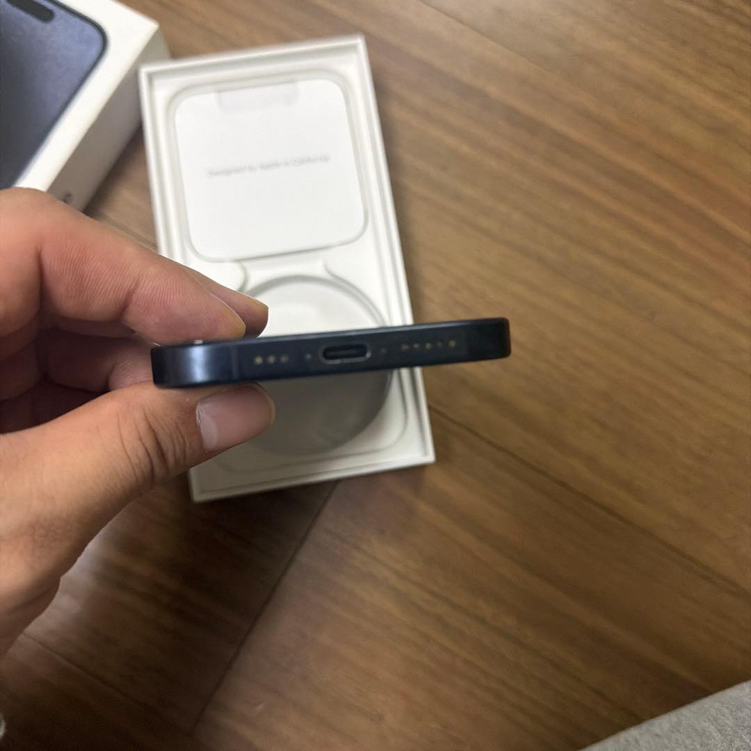 Apple iPhone 15 Pro ブルーチタニウム　電池90% 256GB