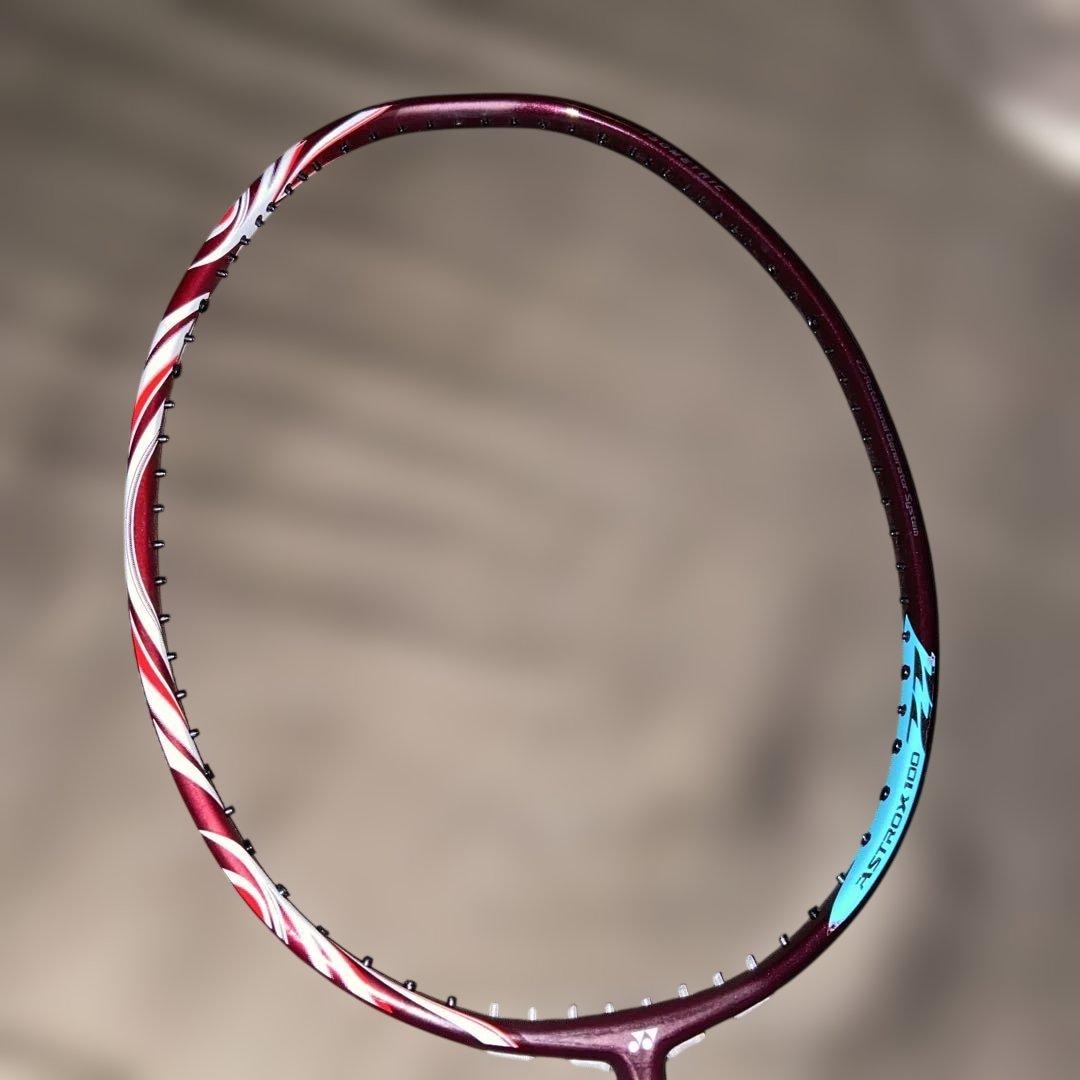 バドミントンラケットアストロックス100zz
